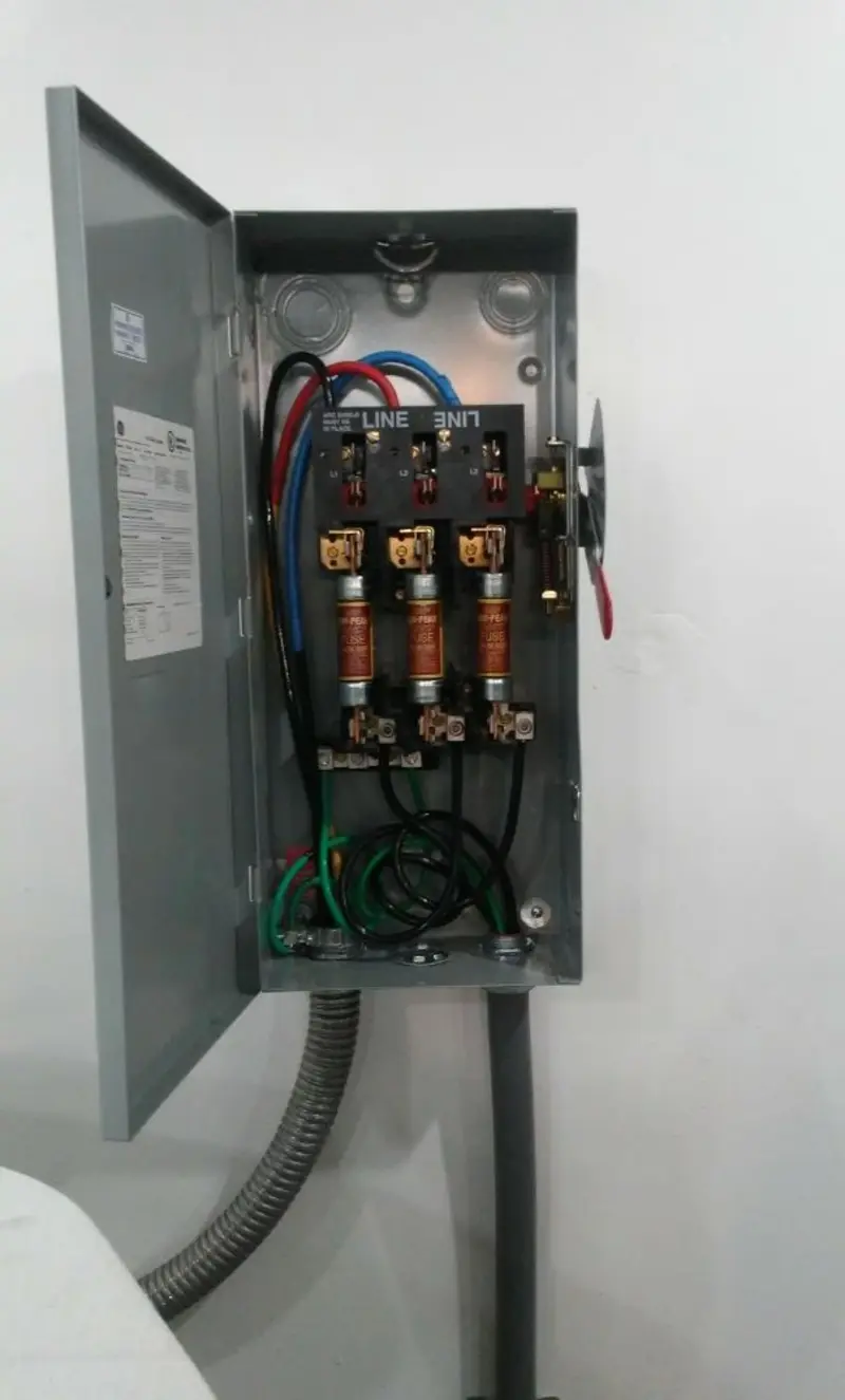 Three-phase disconnect switch installed for Smoke Detector Installation in Bradenton